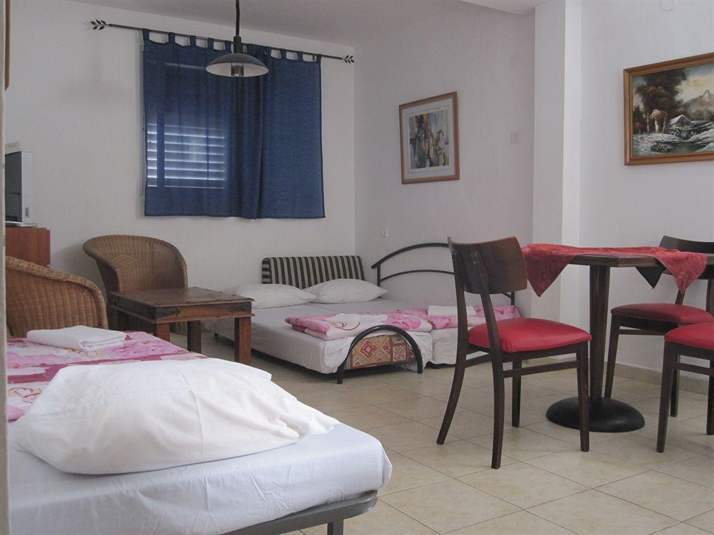 Ga'Aton Motel Nahariya Εξωτερικό φωτογραφία