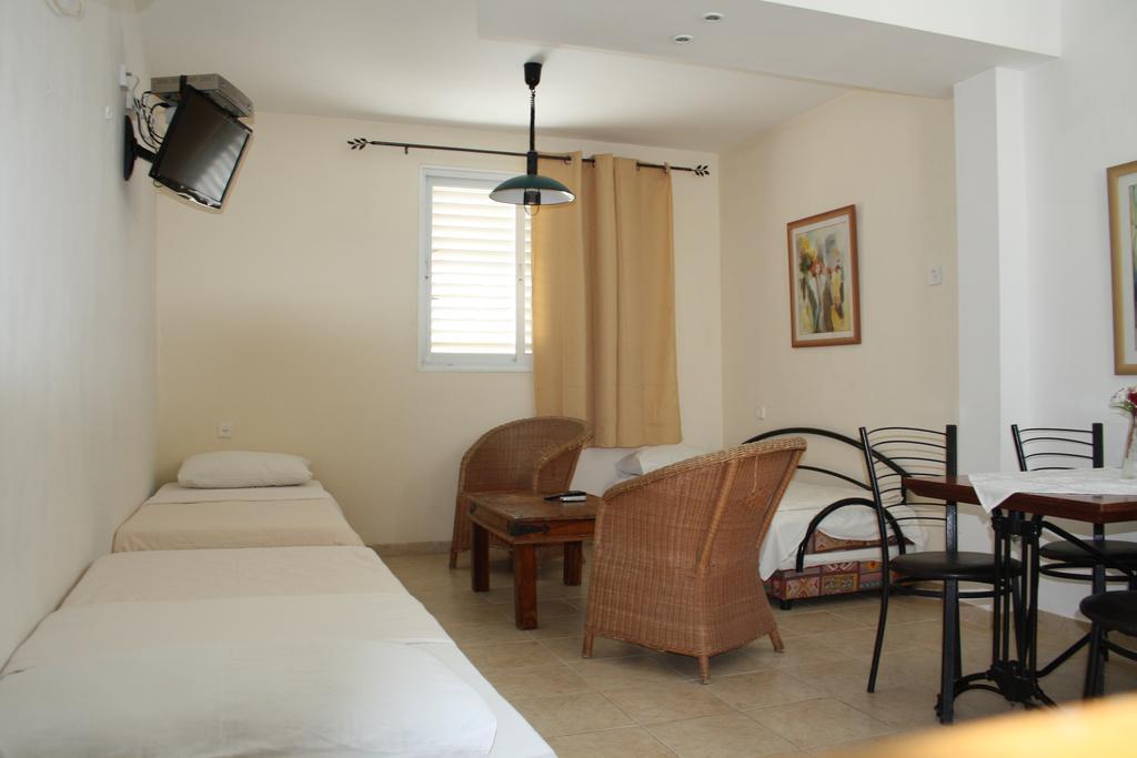 Ga'Aton Motel Nahariya Εξωτερικό φωτογραφία