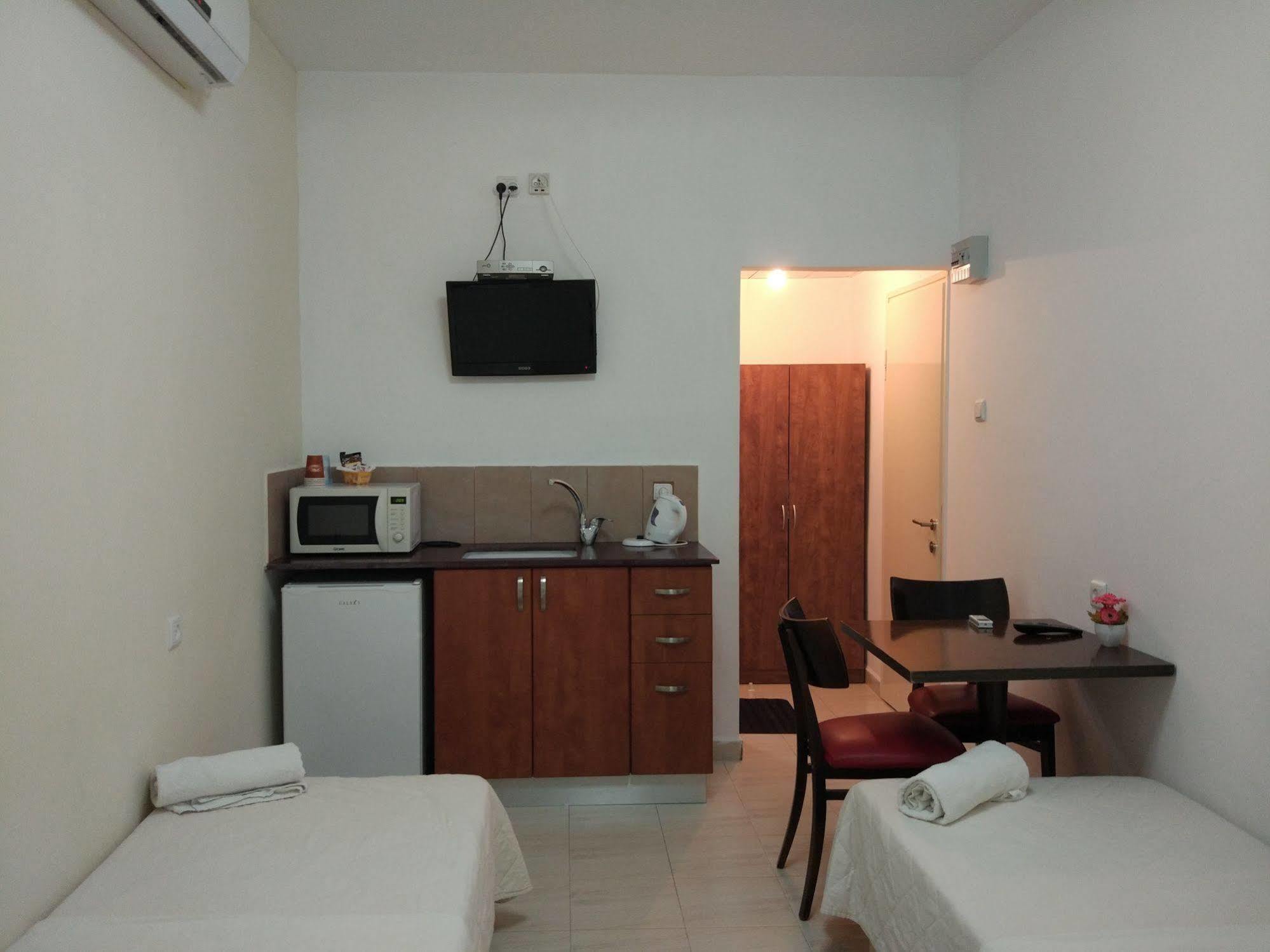 Ga'Aton Motel Nahariya Εξωτερικό φωτογραφία
