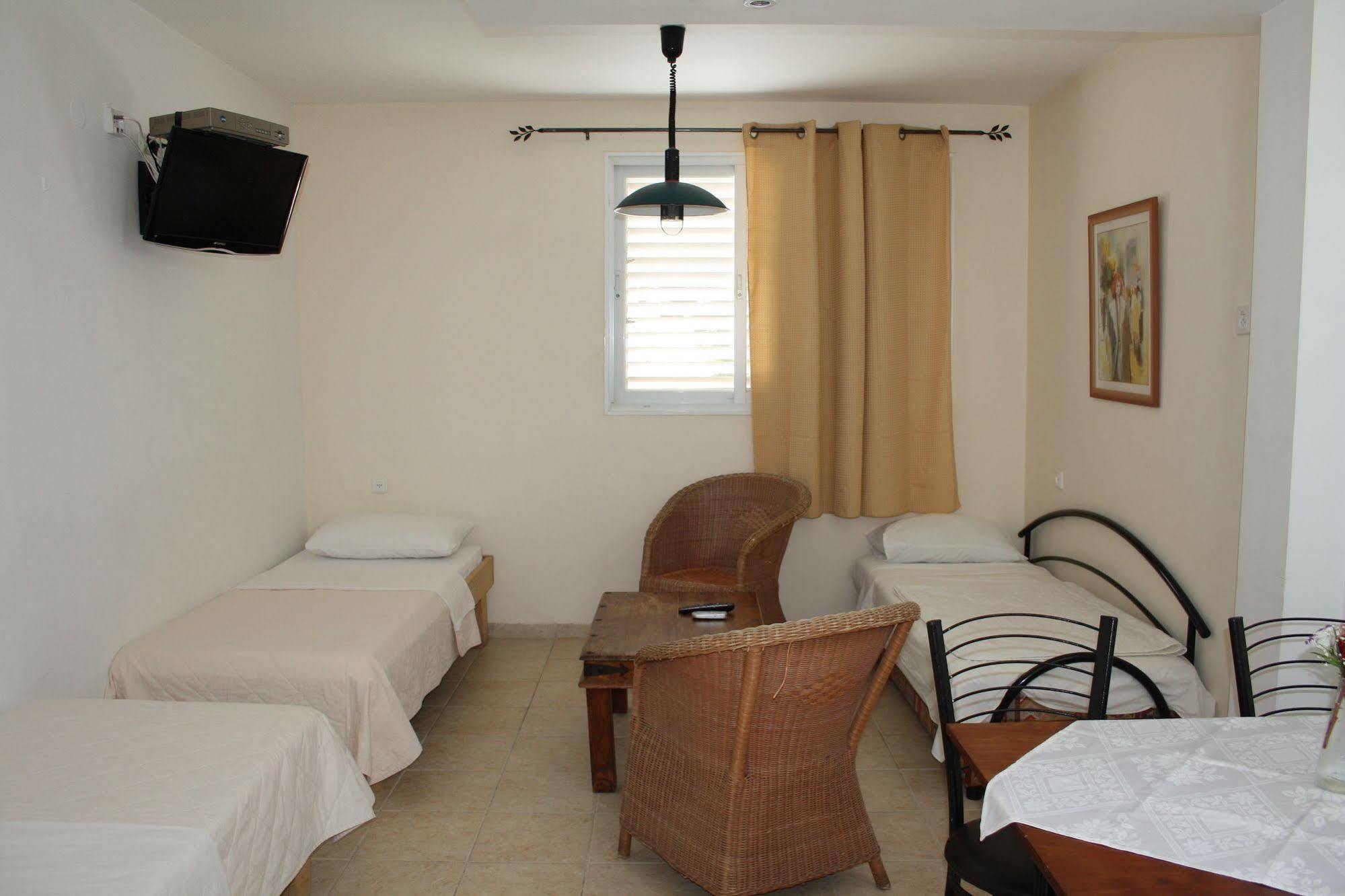Ga'Aton Motel Nahariya Εξωτερικό φωτογραφία